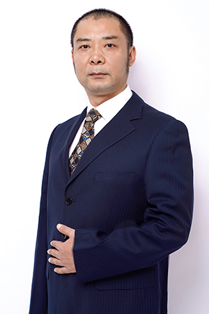 張?。喝诤喜扛毙ｉL，融合部小學(xué)校長