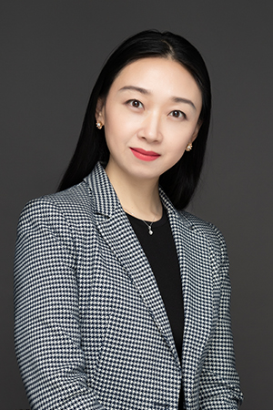 姜南：融合部行政副校長，人力資源部副主任