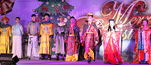 中學部2013年圣誕晚會隆重上演 