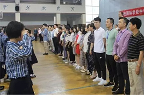  開學(xué)第一課，從尊師拜師禮開始 