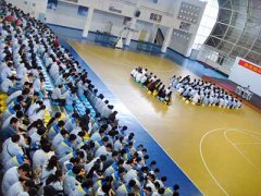 美視師一學(xué)校中學(xué)生法制報(bào)告會(huì)