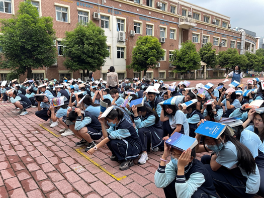 居安思危抓演練 未雨綢繆保平安丨我校開展防震減災應急疏散演練活動