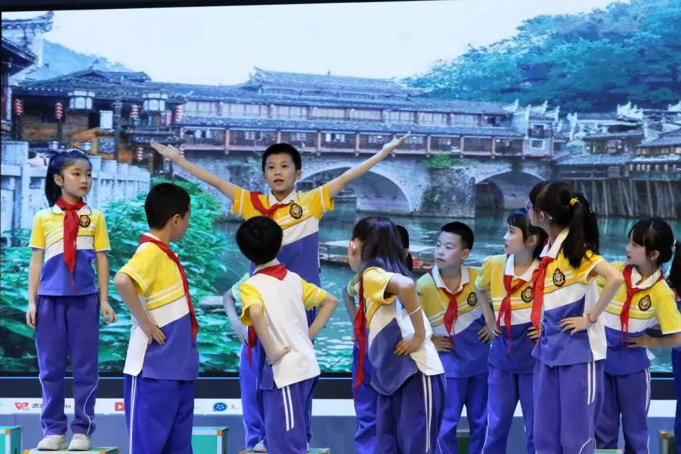 閃耀星光舞臺(tái) 樂動(dòng)“美視”童年