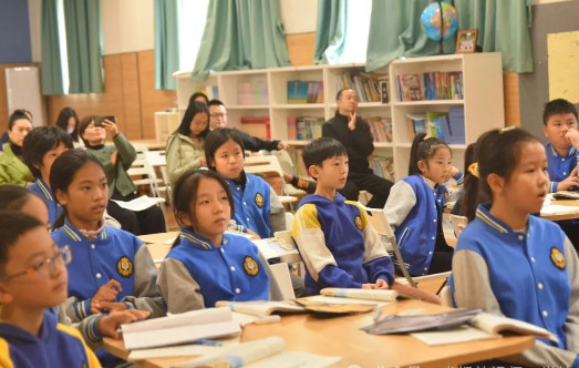 融合部丨以 “表達(dá)” 為鑰，破學(xué)科之界——融合部小學(xué)雙語班家長開放日